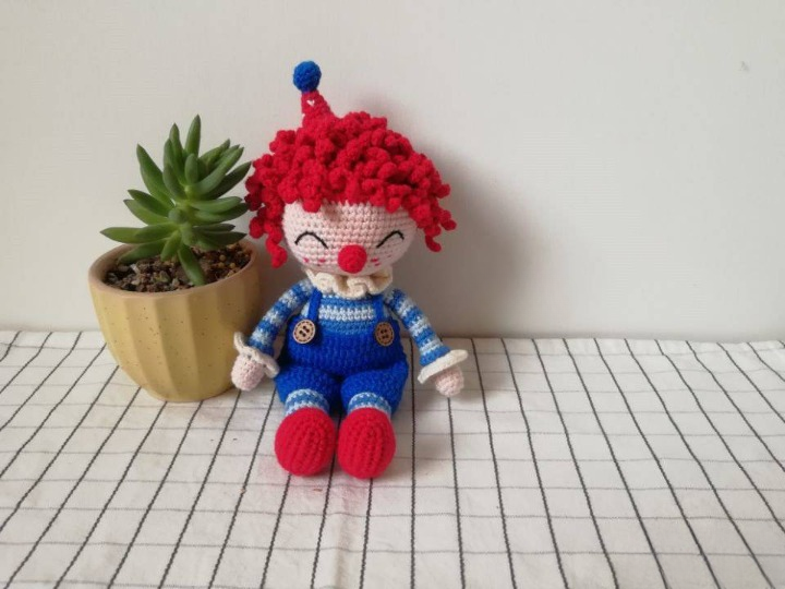 Whimsical Amigurumi Clown Crochet Pattern