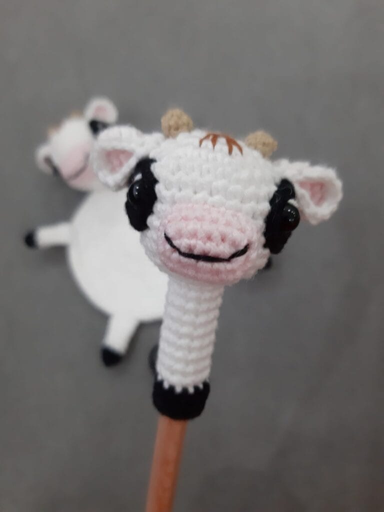 Adorable Ice Pencil Topper: Free Crochet Pattern