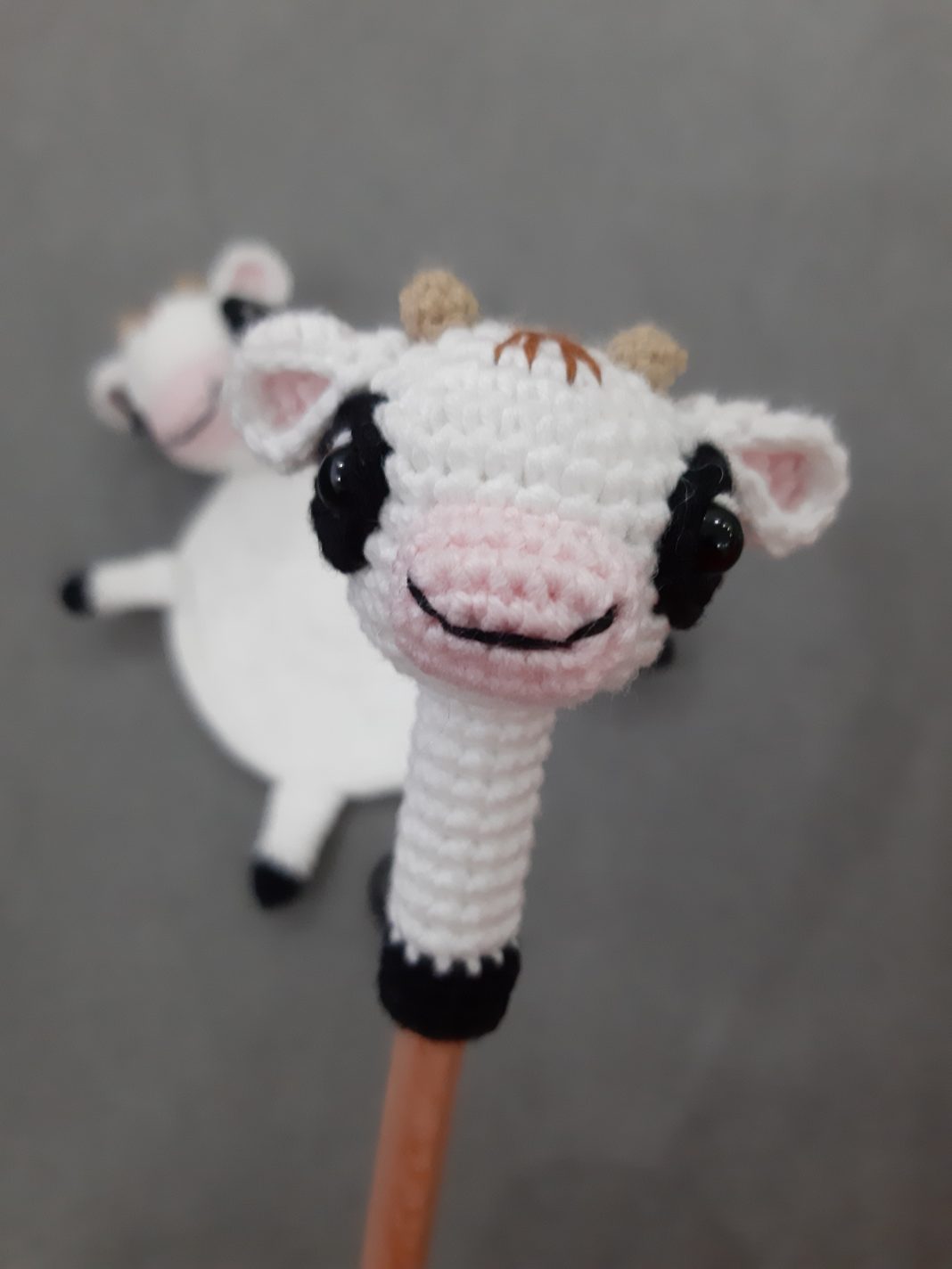 Adorable Ice Pencil Topper: Free Crochet Pattern