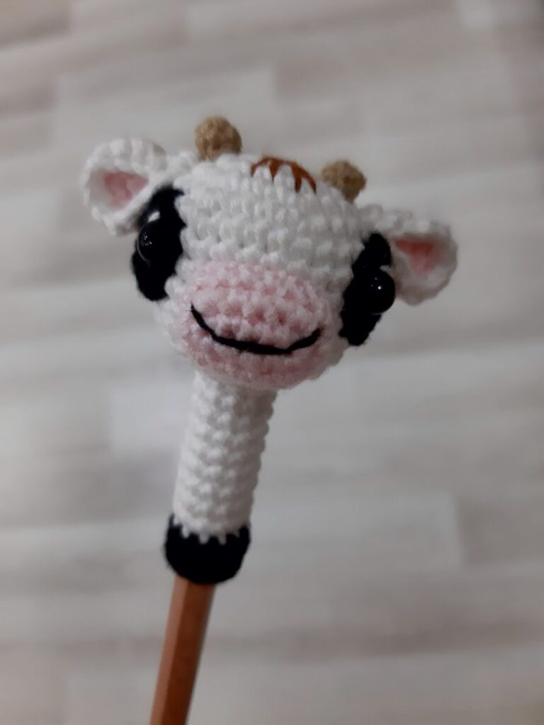 Adorable Ice Pencil Topper: Free Crochet Pattern