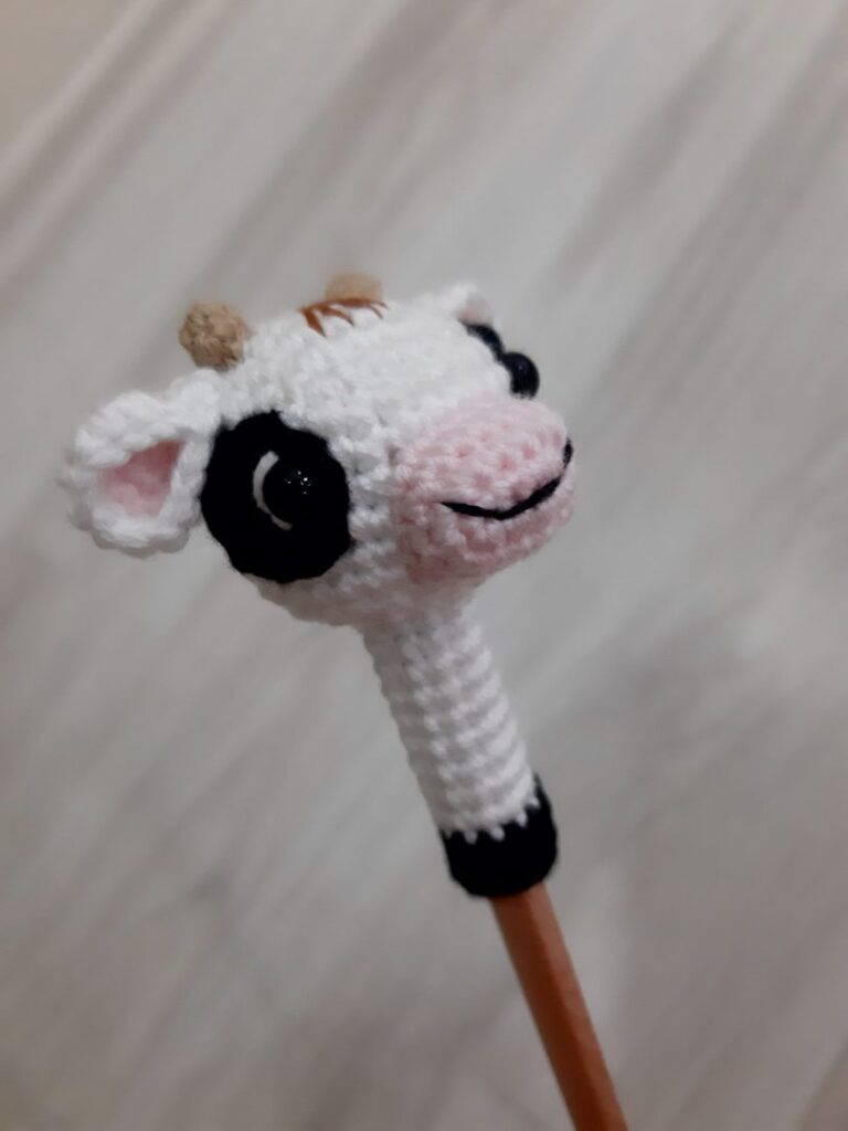 Adorable Ice Pencil Topper: Free Crochet Pattern