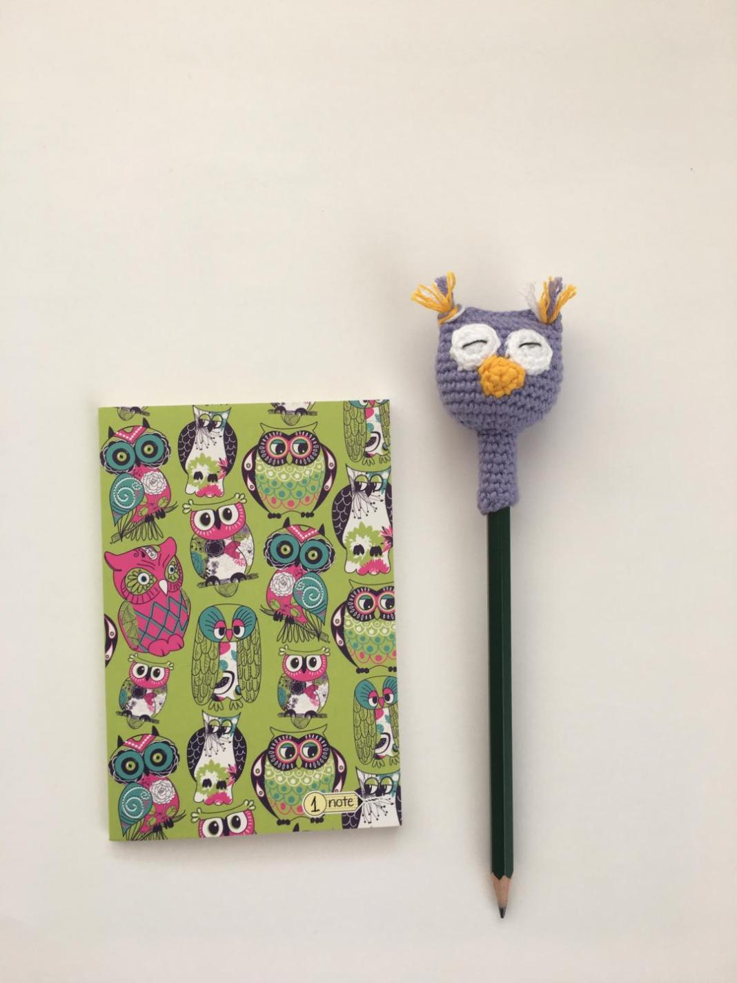 Adorable Owl Pencil Topper: Free Crochet Pattern