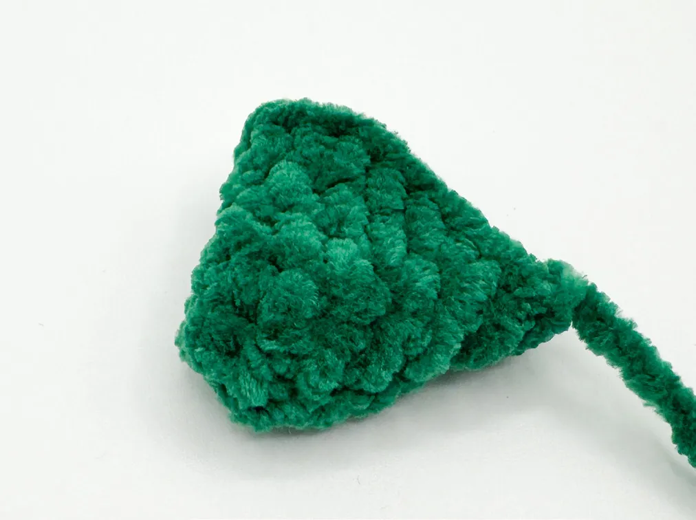 Lucky the Dragon: A Sparkly Chunky Crochet Amigurumi Pattern