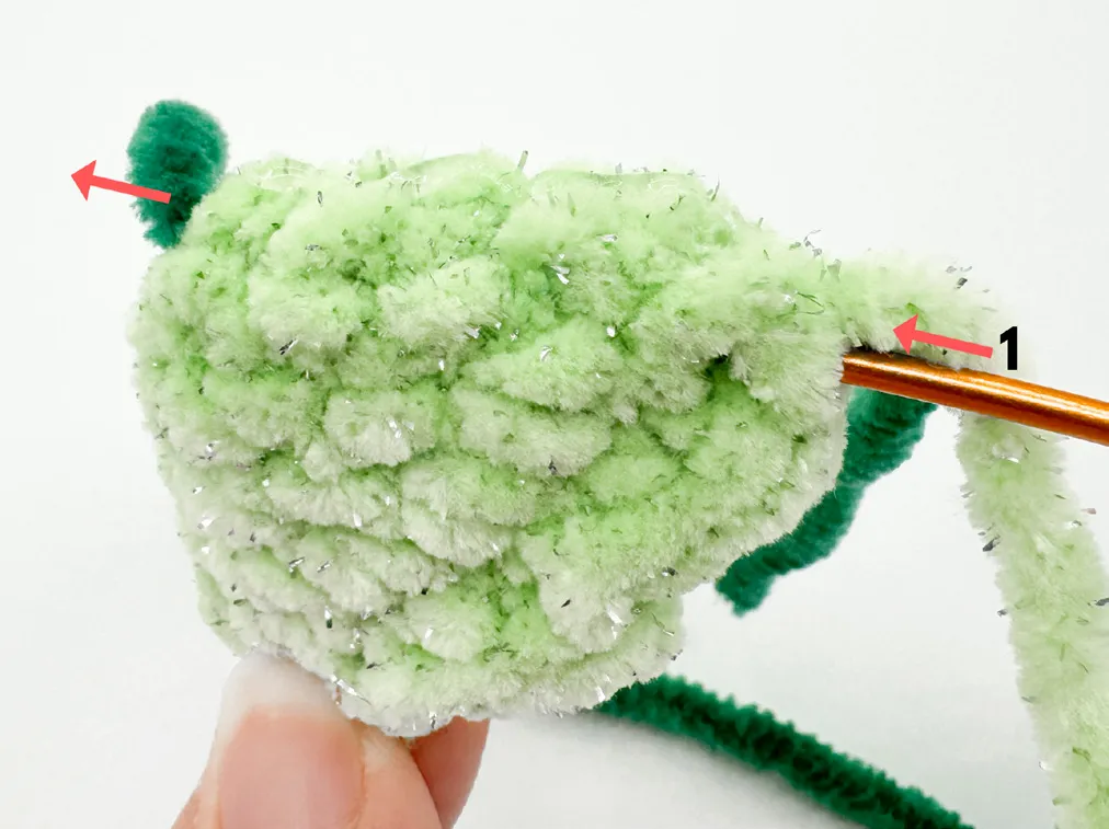 Lucky the Dragon: A Sparkly Chunky Crochet Amigurumi Pattern