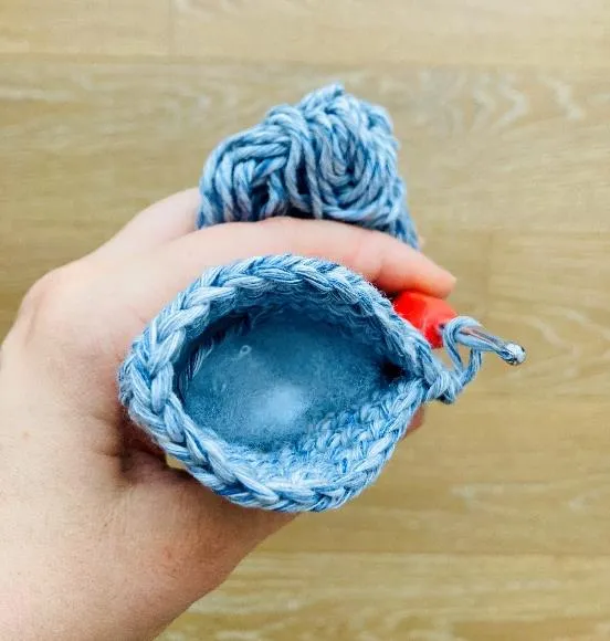 Crochet a Cute Sea Turtle Toy