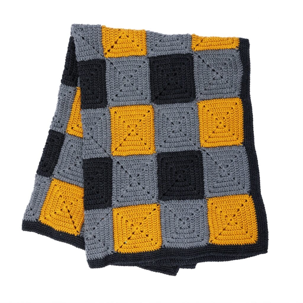 Cabin Plaid Crochet Blanket: Free Easy & Cozy Pattern
