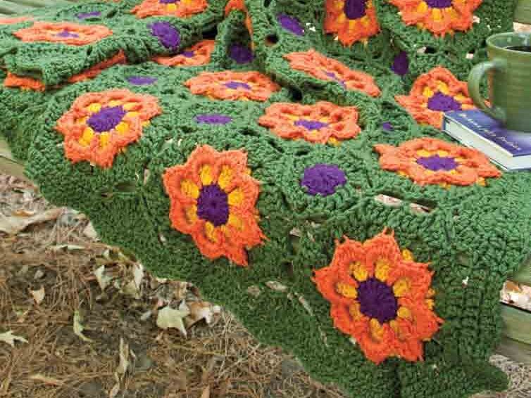 Crochet the Bold & Beautiful Winner's Circle Flower Tiles Throw