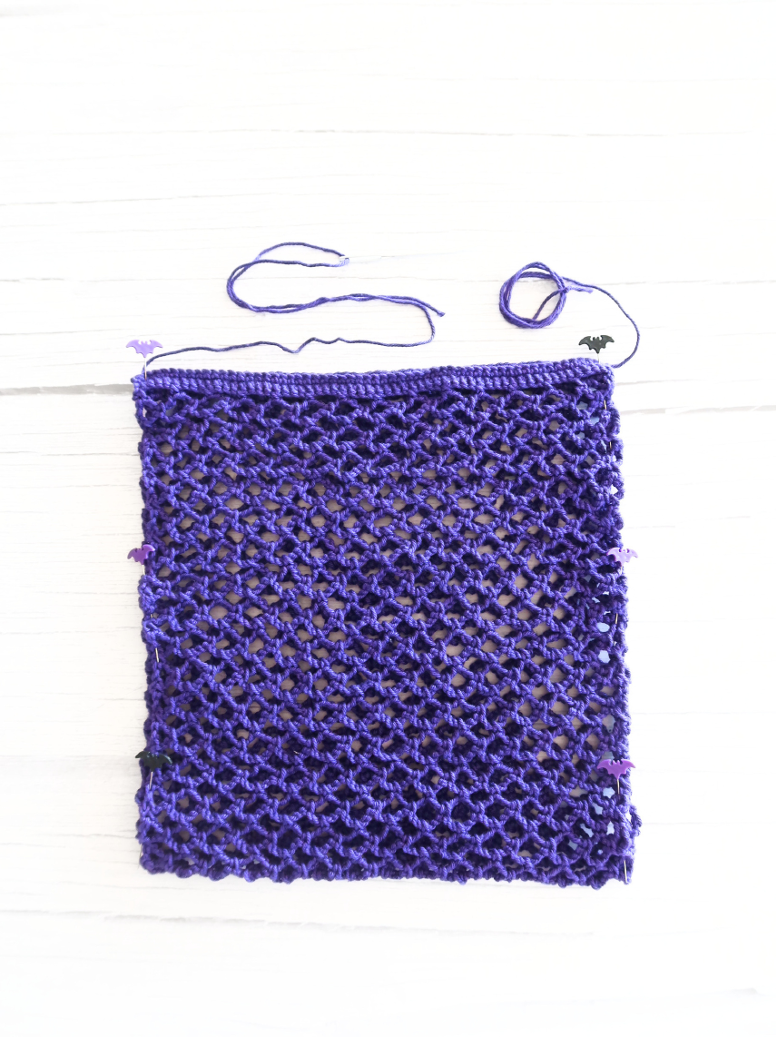 Stitch chart for the diamond mesh stitch used in the Maipo Bag.