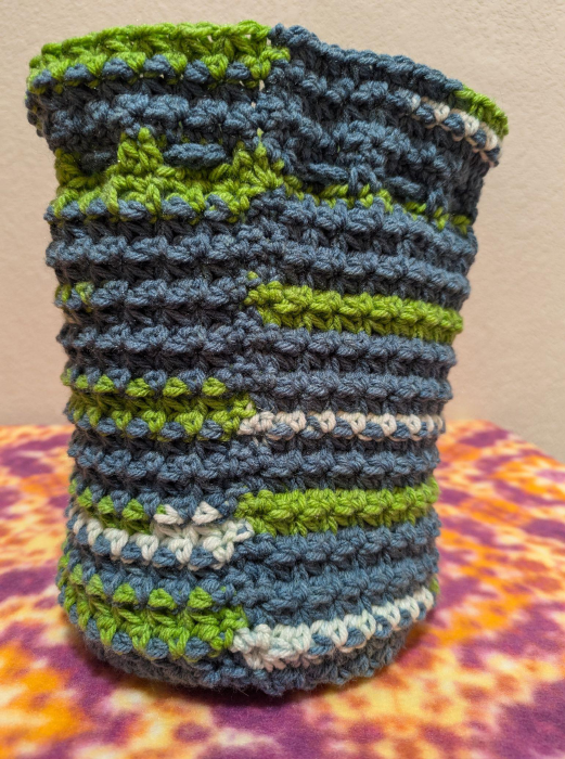 The back seam created by joining and turning on the body of the bag.