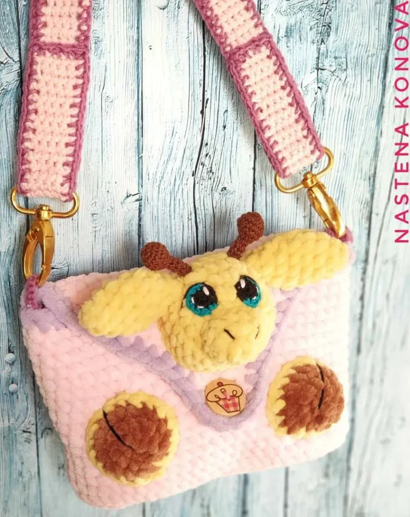 Crochet a Plush Giraffe Purse
