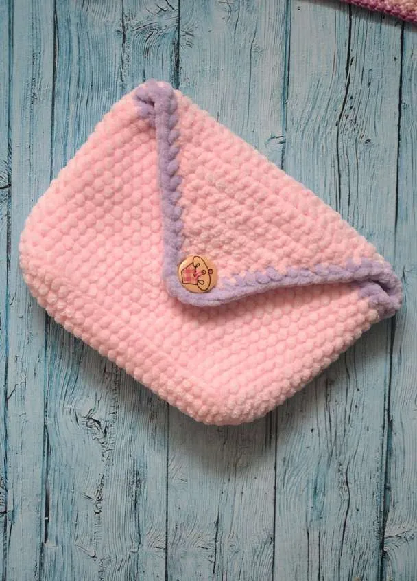 Crochet a Plush Giraffe Purse