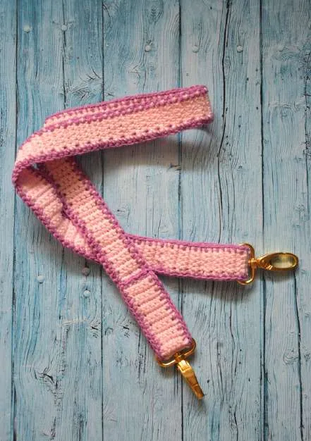 Crochet a Plush Giraffe Purse