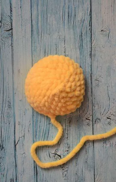 Crochet a Plush Giraffe Purse
