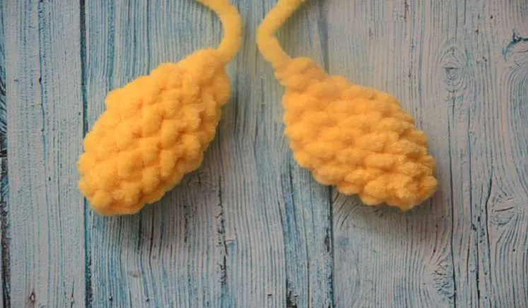 Crochet a Plush Giraffe Purse