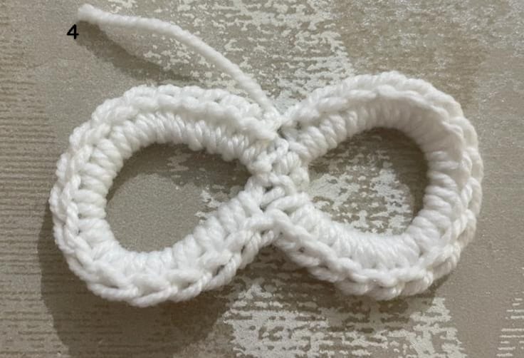 Kutie Crochet Skull Pattern: A Sweet & Spooky Make for Beginners