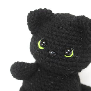 Meow-tiful Black Cat Amigurumi: A Free Crochet Pattern