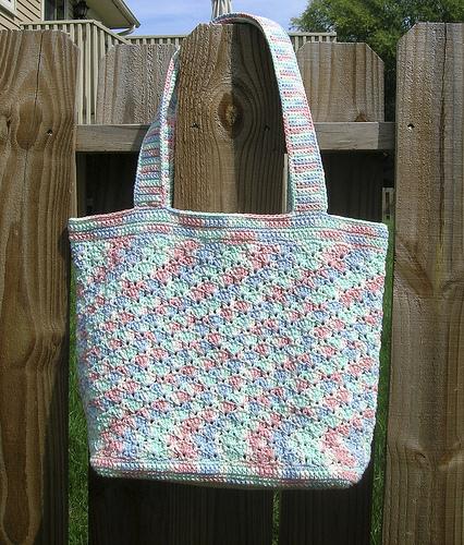 Crochet a Sweet Pea Tote Bag
