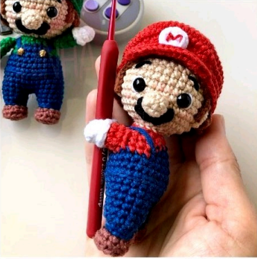 Super Mario Bros Amigurumi: A Free Crochet Pattern