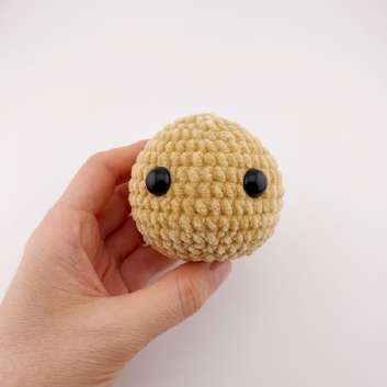 Pug Ornaments: Free Crochet Pattern for Christmas Pug Baubles