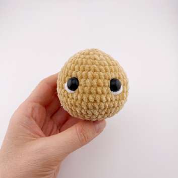 Pug Ornaments: Free Crochet Pattern for Christmas Pug Baubles