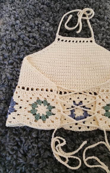 Crochet a Blooming Summer Top: Free Hepatica Granny Top Pattern