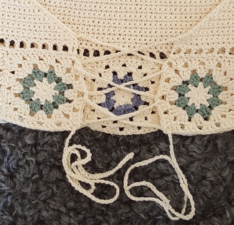 Crochet a Blooming Summer Top: Free Hepatica Granny Top Pattern