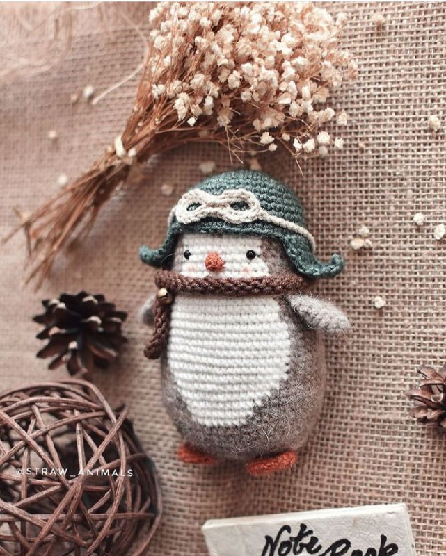 Crochet a Cozy Pilot Penguin: A Detailed Amigurumi Pattern