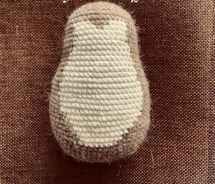 Crochet a Cozy Pilot Penguin: A Detailed Amigurumi Pattern