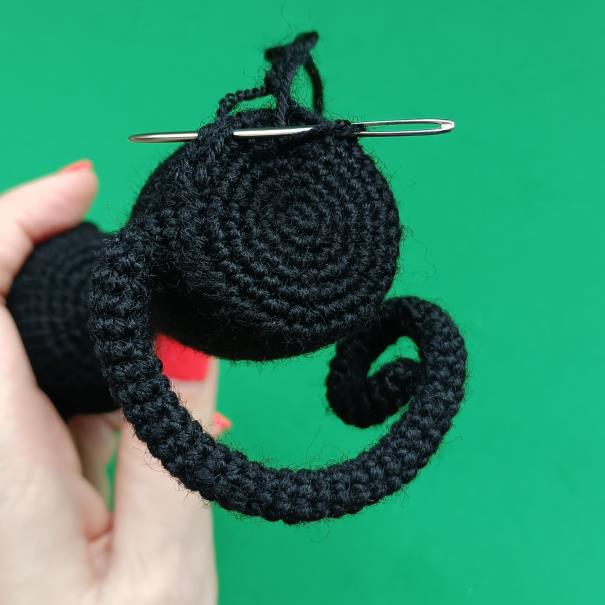 Crochet a Charming Black Cat: A Complete Amigurumi Pattern