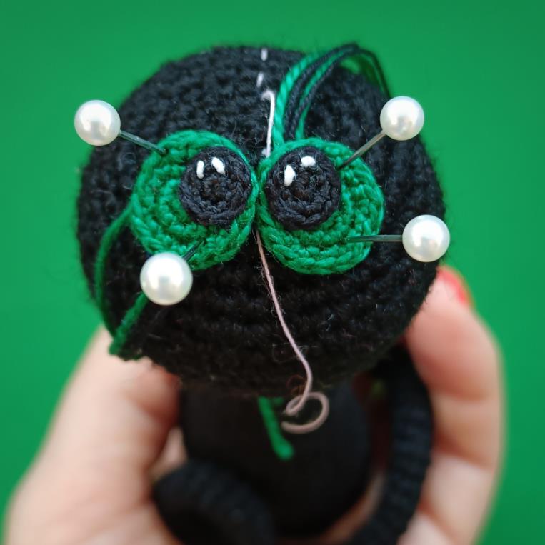 Crochet a Charming Black Cat: A Complete Amigurumi Pattern