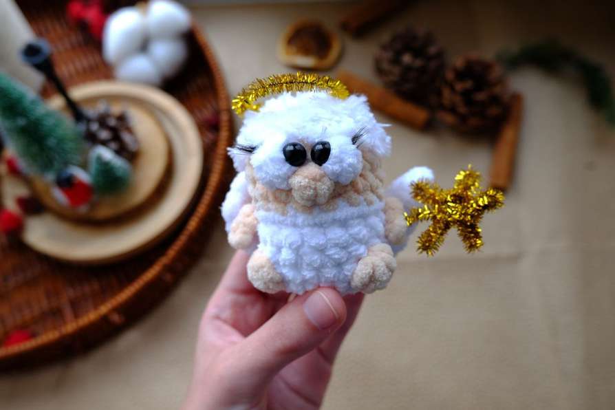 Meet "Luchik" the Angel: A Free Crochet Pattern
