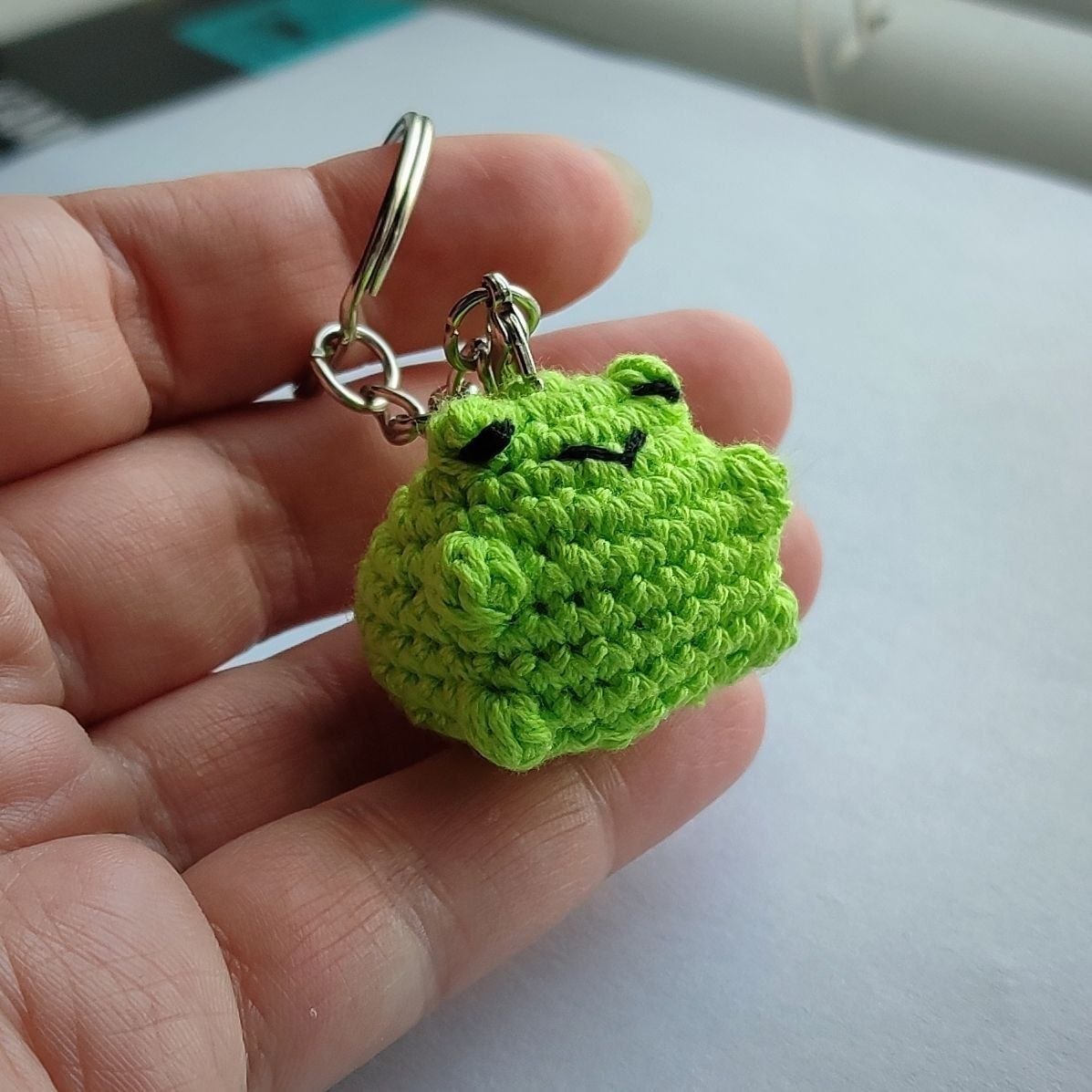 Chonky Crochet Frog with Fluffy Bobble Eyes – The Cutest No-Sew