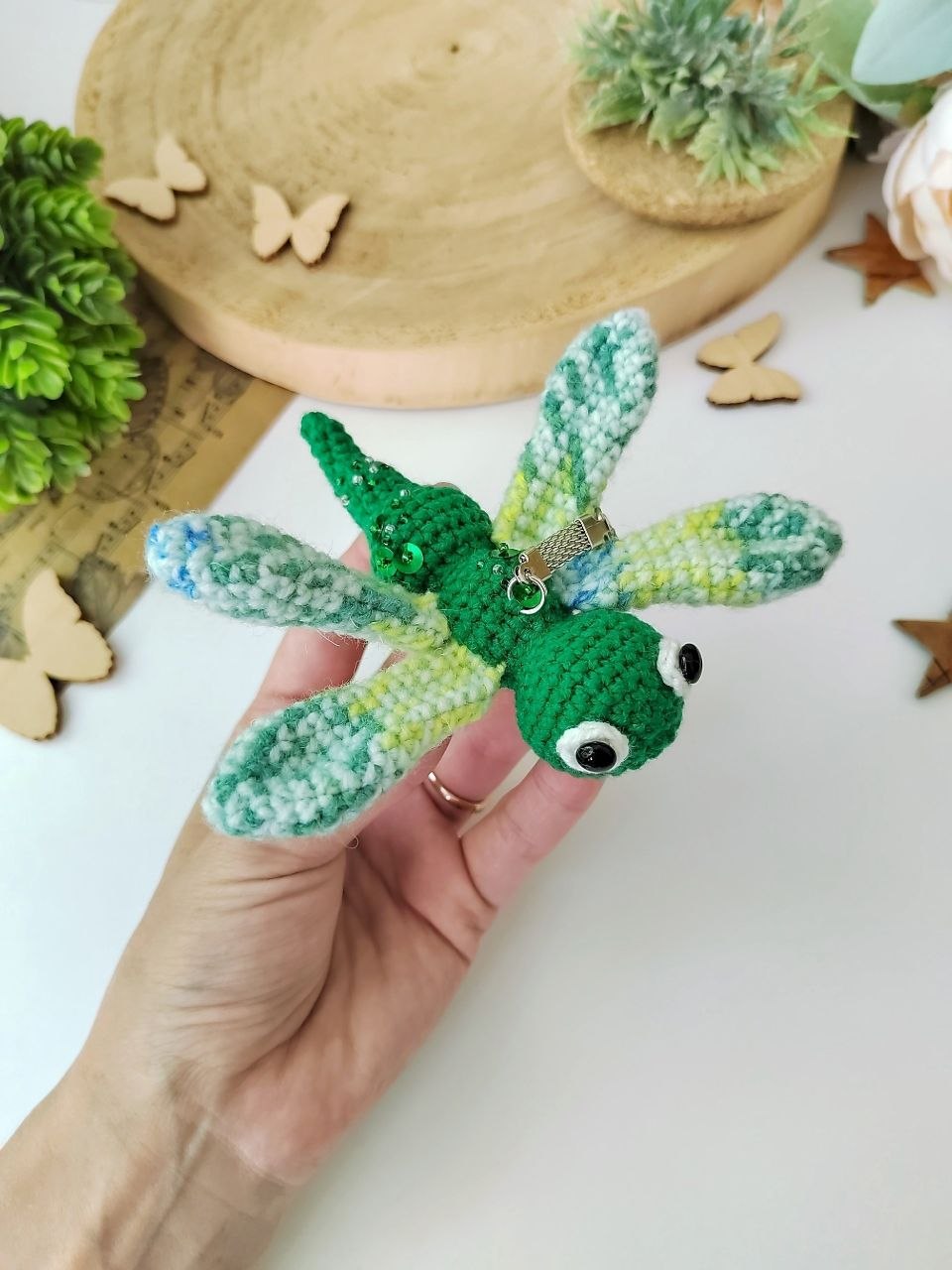 Crochet Dragonfly Keychain: A Sweet Little Amigurumi