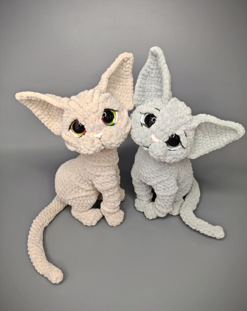 Sphynx Cat Crochet Pattern: A Wrinkly, Hairless Amigurumi