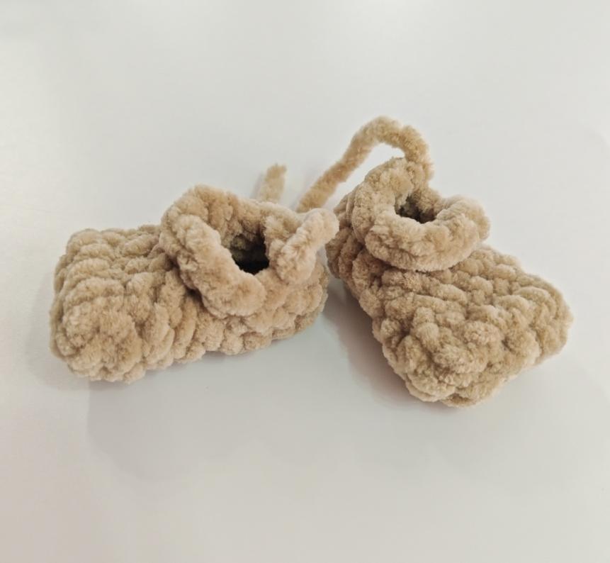 Sphynx Cat Crochet Pattern: A Wrinkly, Hairless Amigurumi
