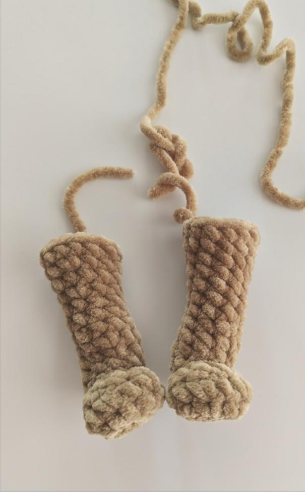 Sphynx Cat Crochet Pattern: A Wrinkly, Hairless Amigurumi
