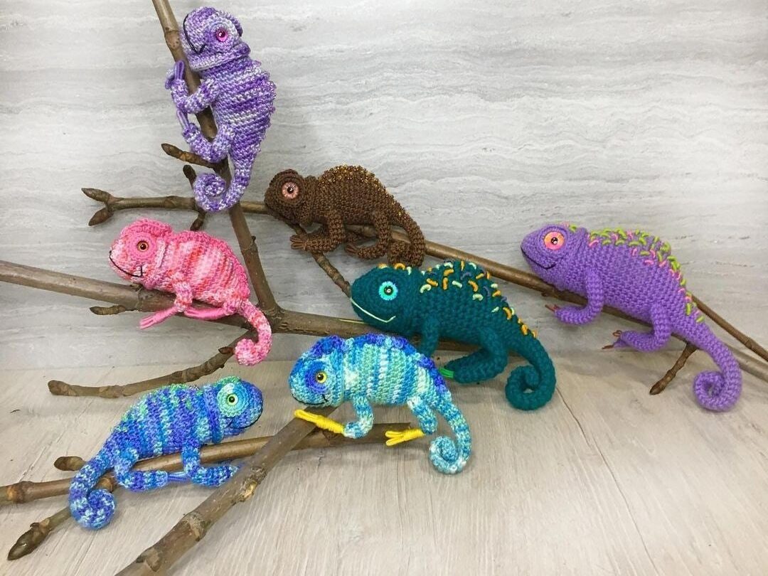 Craft Your Own Colorful Companion: The Poseable Mini Chameleon Crochet Pattern