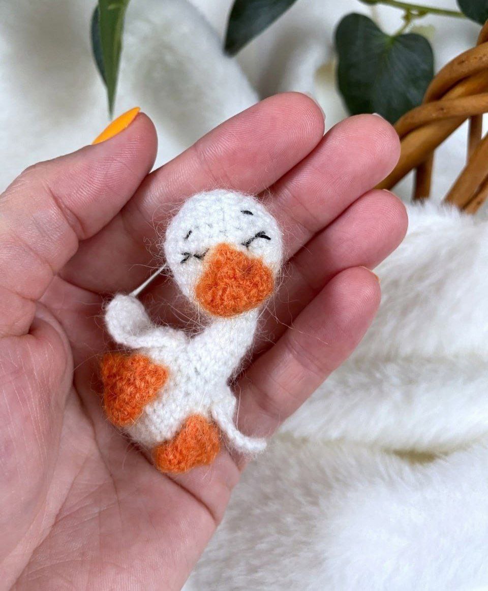 Crochet a Tiny Fluffy Friend: The Adorable Mini Duck Pattern
