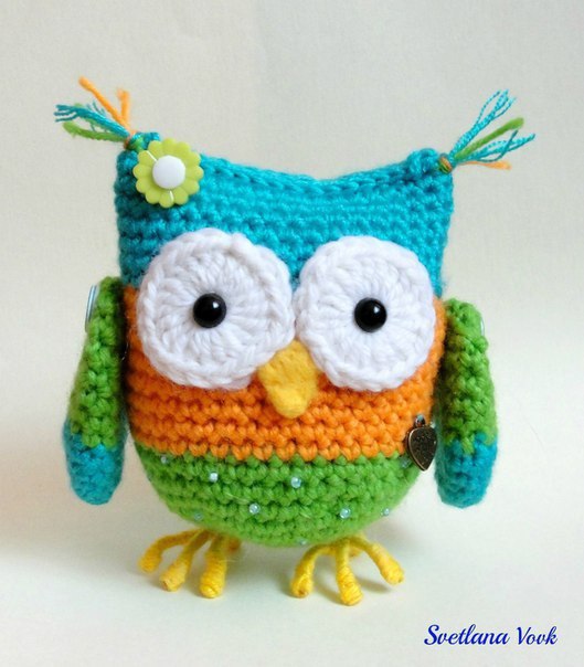 Hook a Hoot: Create Your Own Adorable Colorful Crochet Owl