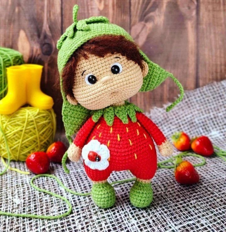 Strawberry Baby Crochet Pattern: Step-by-Step Amigurumi Tutorial