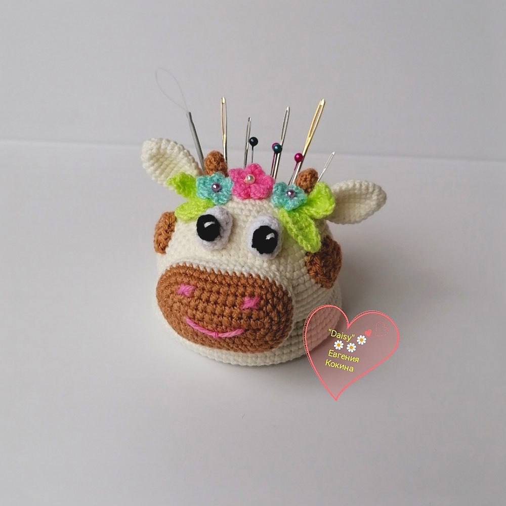 Easy Crochet Cow Pincushion Pattern: Step-by-Step Tutorial