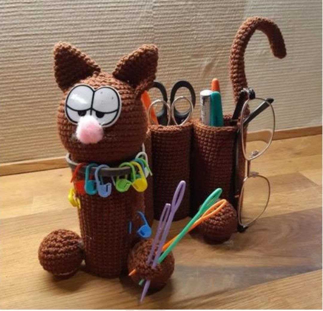 Free Crochet Cat Desk Organizer: Cute Amigurumi Pattern